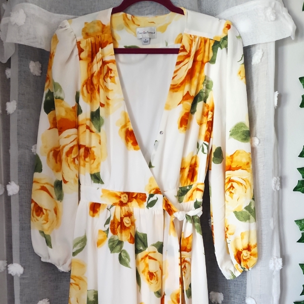 Premier Amour Dress with Yellow Floral Design